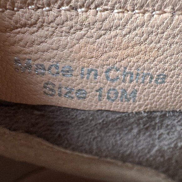 Like New Kate Spade Bitsy Gray Fringe Tassel Suede Moccasin Booties Women's 10M - Picture 13 of 14